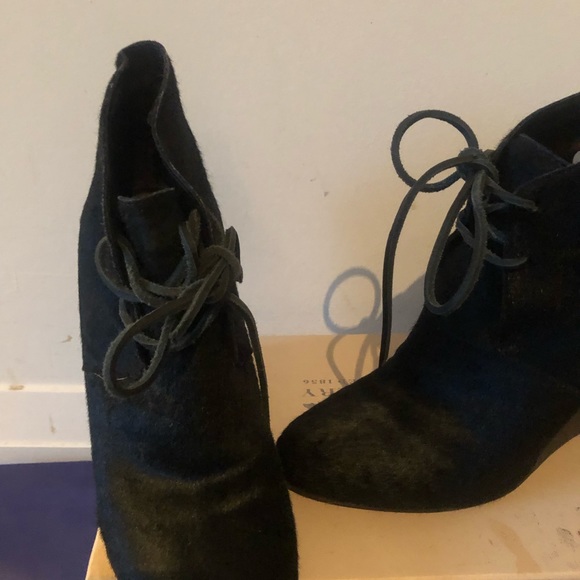 Burberry ankle boots size 8 - Picture 2 of 5